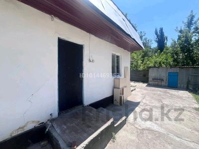 Отдельный дом · 2 комнаты · 45 м² · 2 сот., Ержанова 89а — Шолохова Ержанова за 100 000 ₸ в Алматы, Турксибский р-н