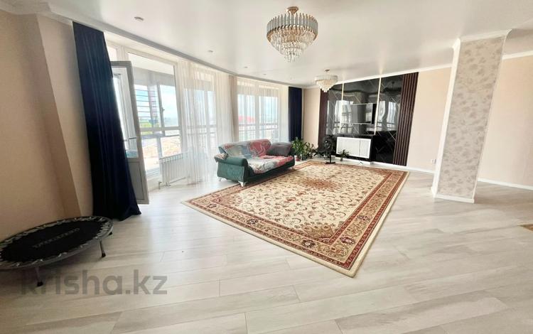 4-комнатная квартира · 175 м² · 5/13 этаж, Мукан Тулебаев 5 — Момышулы за 55 млн ₸ в Астане, Алматы р-н — фото 14