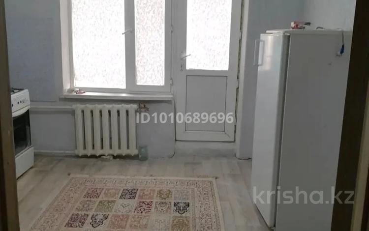 1-комнатная квартира · 32 м² · 4/5 этаж, Самал 27 — 3 мкр 27 дом за 10 000 ₸ в Жанаозен — фото 2