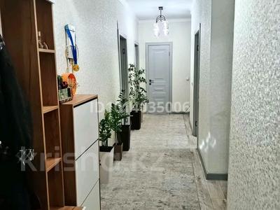 4-комнатная квартира · 85 м² · 5/5 этаж, мкр Шанхай, Рыскулова 192/1 — Угол Сатпаева Рыскулова за 28.5 млн ₸ в Актобе