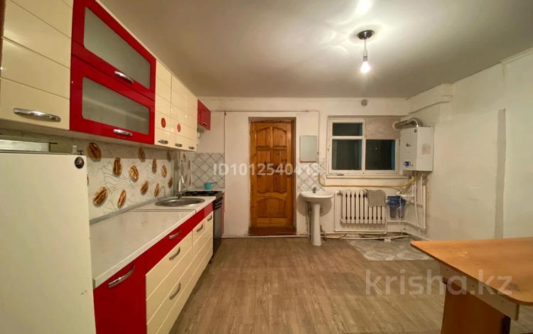 3-бөлмелі пәтер · 70 м², Кургулова 2 дом 3, бағасы: 90 000 ₸ в Актобе, жилой массив Жилянка — фото 2