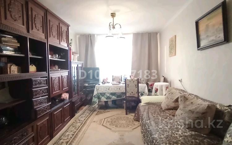 3-комнатная квартира · 68 м² · 8/9 этаж, Максима Горького за 250 000 ₸ в Павлодаре — фото 2