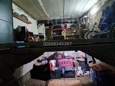 Гараж · 28 м² · Атамбаева — Таксопарк, бағасы: 2 млн 〒 в Атырау, мкр Жилгородок