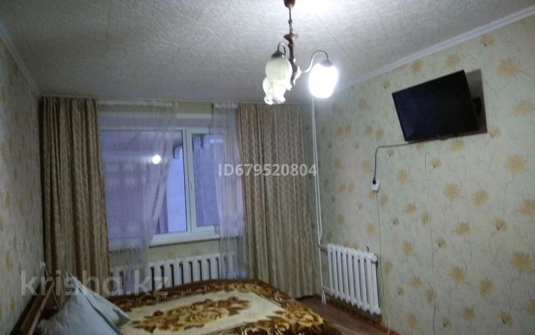 1-комнатная квартира, 34 м², 2/9 этаж посуточно, 11 мкр 7 за 6 000 〒 в Лисаковске — фото 10