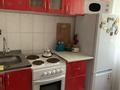2-бөлмелі пәтер · 48 м² · 1/5 қабат, 30-шағынаудан, 30й микрорайон улица Гапеева, бағасы: 150 000 ₸ в Караганде, Казыбек би р-н — фото 2