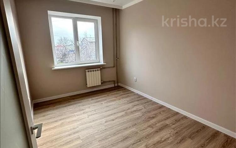 4-комнатная квартира, 83 м², 4/5 этаж, мкр №6 за 53.5 млн 〒 в Алматы, Ауэзовский р-н — фото 8