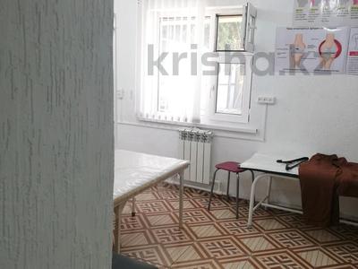 Коммерциялық жылжымайтын мүлік в Западно-Казахстанской обл.: Еркін, кеңселер, дүкендер мен бутиктер, сұлулық салондары, медорталықтар мен дәріханалар · 60 м², бағасы: 19 млн 〒 Еркін, кеңселер, дүкендер мен бутиктер, сұлулық салондары, медорталықтар мен дәріханалар · 60 м², бағасы: 19 млн 〒 в Уральске