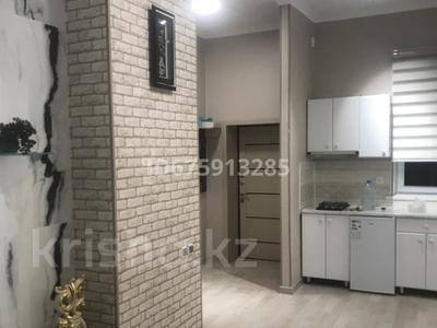 Аренда квартир посуточно в Туркестанской обл.: 2-комнатная квартира · 50 м² · 1/2 этаж, Сыпыра жырау 100 — Муратбаева за 10 000 〒 2-комнатная квартира · 50 м² · 1/2 этаж, Сыпыра жырау 100 — Муратбаева за 10 000 〒 в Туркестане