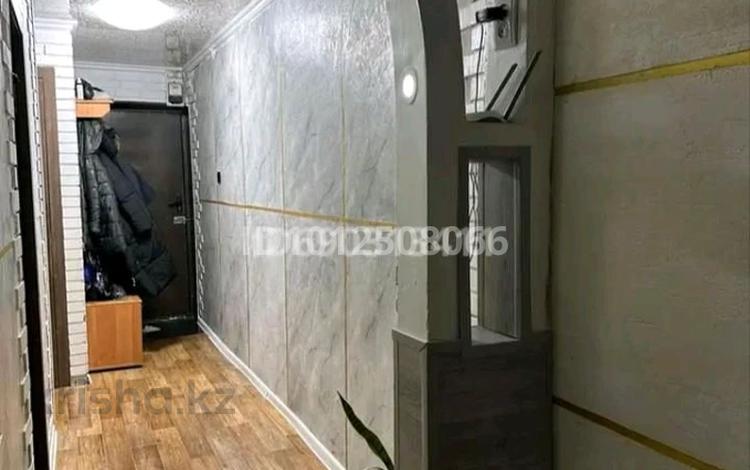 3-бөлмелі пәтер · 63 м² · 4/5 қабат, Независимости 57 — Независимости-Ердена, бағасы: 17 млн ₸ в Сатпаев — фото 2