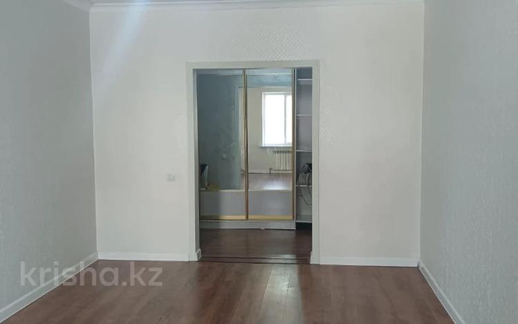 3-комнатная квартира · 81.8 м² · 1/3 этаж, Сулейманова за 23 млн ₸ в Таразе — фото 2