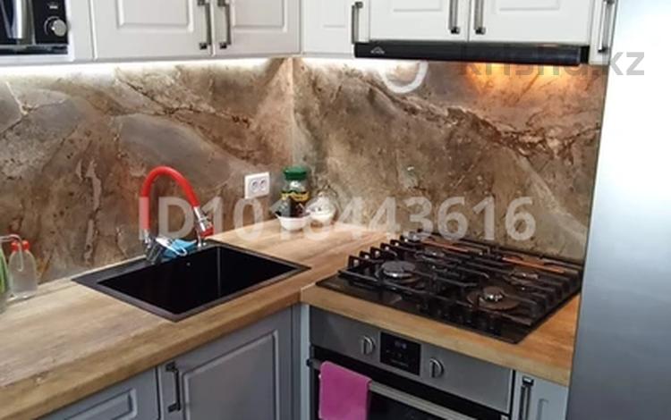 2-бөлмелі пәтер · 44.5 м² · 5/5 қабат, 12-шағынаудан 17, бағасы: 10.5 млн ₸ в Караганде, Алихана Бокейханова р-н — фото 11
