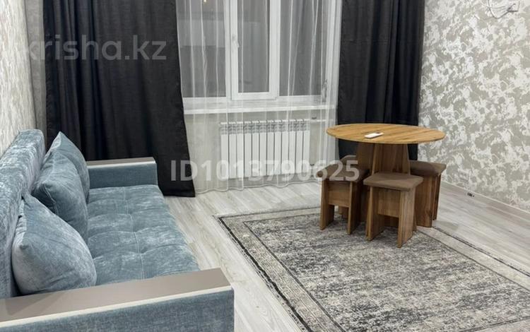 2-комнатная квартира · 47 м² · 2/5 этаж, Каркаралинская 19 — Рядом с ТЦ «Абай» и ТЦ «Коктем». за 15 000 ₸ в Семее — фото 2