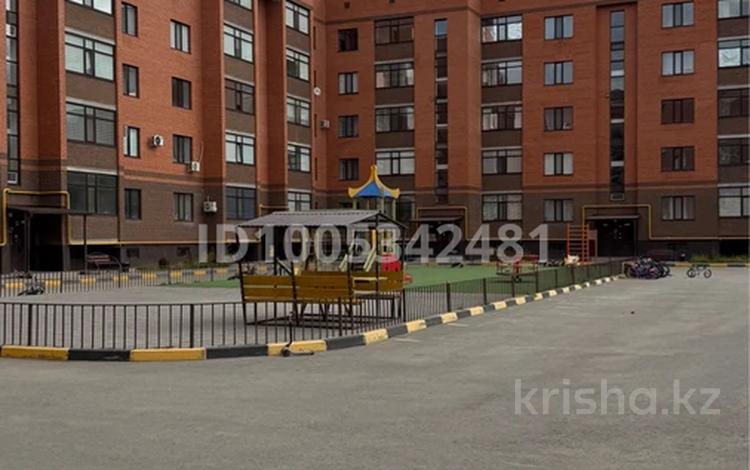 1-комнатная квартира · 61 м² · 3/5 этаж, мкр. Алтын орда 47 за 24 млн ₸ в Актобе — фото 9