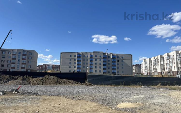 1-комнатная квартира · 46 м² · 2/5 этаж, мкр. Алтын орда 355 за 10.2 млн ₸ в Актобе — фото 2