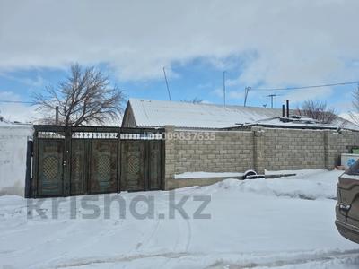 Часть дома · 4 комнаты · 240 м² · 10 сот., Село Кенгир ул. Пушкина 42-1 за 28 млн ₸ в Жезказгане