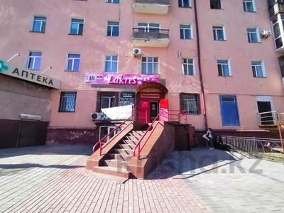 Свободное назначение, офисы, магазины и бутики, склады, общепит, салоны красоты, медцентры и аптеки, образование, развлечения · 65 м² за 77.9 млн 〒 в Караганде, Казыбек би р-н