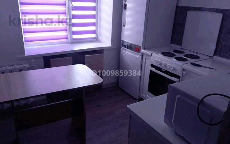 2-бөлмелі пәтер · 45 м² · 3/5 қабат, Ұлытауская 90 — Где автостанция, бағасы: 9 млн ₸ в Сатпаев — фото 2