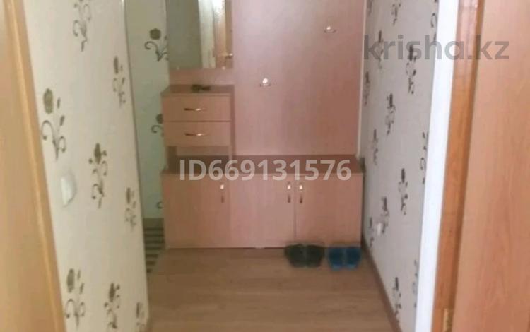 1-бөлмелі пәтер · 42 м² · 7/12 қабат, проспект Женис 72 — Есенберлина, бағасы: 12 000 ₸ в Астане, Сарыарка р-н — фото 2