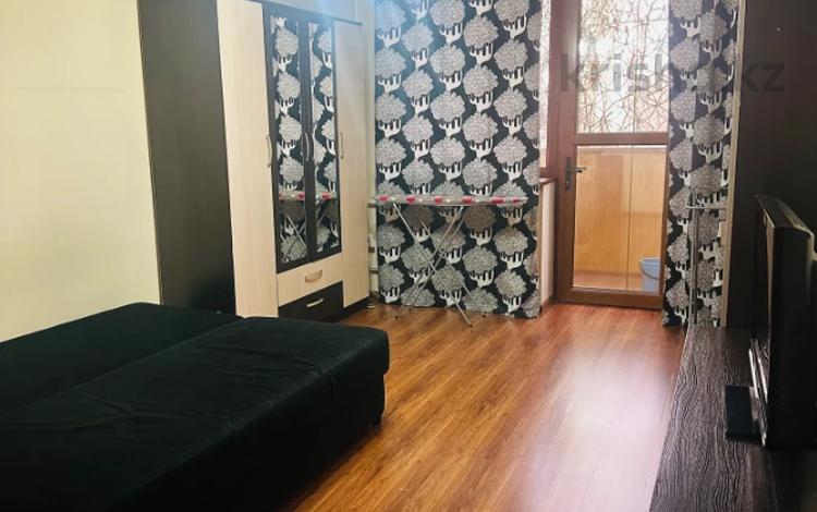 2-бөлмелі пәтер · 52 м² · 2/5 қабат, Клочкова 169 — Ауэзова, бағасы: 300 000 ₸ в Алматы, Бостандыкский р-н — фото 2