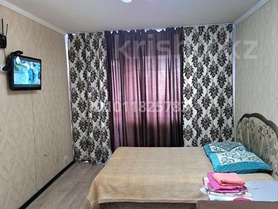 1-комнатная квартира · 30 м² · 3/5 этаж, Бухар жырау 79 — 45 квартал. центр. вокзал за 10 000 ₸ в Караганде, Казыбек би р-н