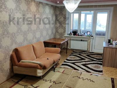 3-комнатная квартира · 69 м² · 9/9 этаж, Строителей 1 за 18.7 млн 〒 в Караганде, Казыбек би р-н