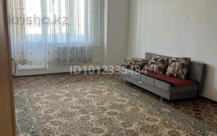 1-бөлмелі пәтер · 60 м² · 2/6 қабат, мкр Болашак, Богенбай, бағасы: 120 000 ₸ в Актобе — фото 2