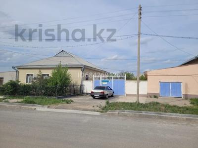 Отдельный дом • 6 комнат • 200 м² • 10 сот., Ж.Кенжебай 81 за 25 млн 〒 в Туркестане