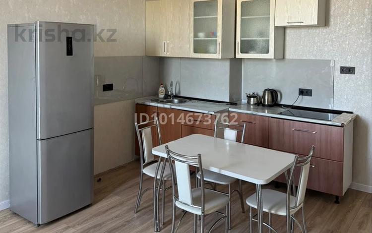 2-комнатная квартира · 50 м² · 11/12 этаж, Тауелсиздик 38/4 — Б. Момышулы за 250 000 ₸ в Астане, Алматы р-н — фото 2