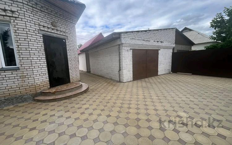 Отдельный дом · 3 комнаты · 125 м² · 10 сот., мкр. Зачаганск пгт, Автомобилистов за 33.5 млн ₸ в Уральске — фото 2