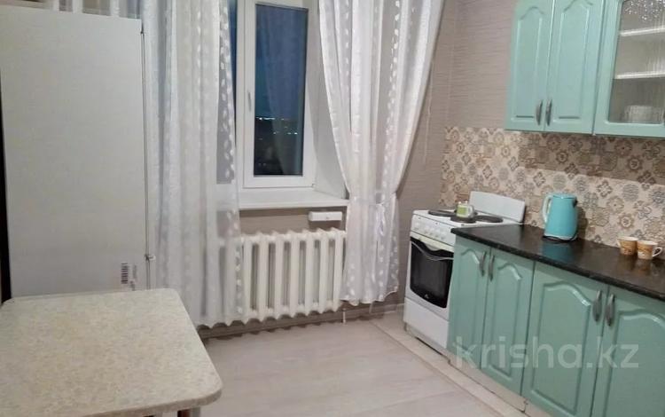 1-комнатная квартира, 38 м², 8/10 этаж помесячно, Улы Дала 29