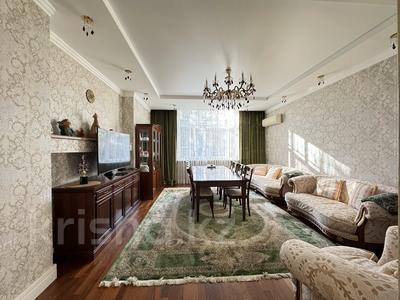 Жеке үй · 5 бөлме · 320 м² · 4 жүзд., Достык 369, бағасы: 735 млн ₸ в Алматы, Медеуский р-н