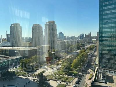 4-бөлмелі пәтер · 180 м² · 9/18 қабат, Динмухамеда Кунаева 8а, бағасы: 410 млн ₸ в Астане, Есильский р-н