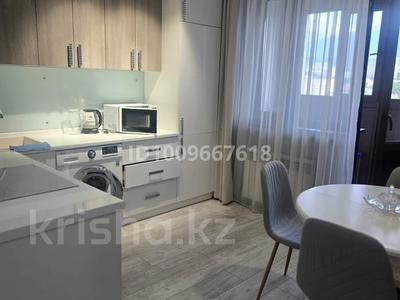 1-бөлмелі пәтер · 50 м² · 14/15 қабат, Наурызбай батыра 50 — Жибек Жолы, бағасы: 400 000 ₸ в Алматы, Алмалинский р-н