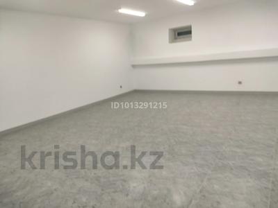Офисы, магазины и бутики, склады, салоны красоты, студии · 125 м² за 150 000 ₸ в Актобе, мкр. Алтын орда