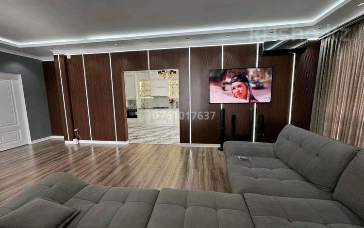 6-бөлмелі пәтер · 276 м² · 4/4 қабат, мкр Ак Шагала, 2 84, бағасы: 170 млн ₸ в Атырау — фото 3