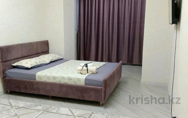 1-комнатная квартира · 50 м², мкр. Алтын орда, Просп.Алия Молдагулова 66к1 за 12 000 〒 в Актобе — фото 3