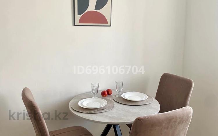 1-комнатная квартира · 38 м² · 12/13 этаж, Есенова 160/3 за 300 000 ₸ в Алматы, Жетысуский р-н — фото 2