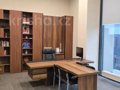 Свободное назначение, офисы, магазины и бутики, медцентры и аптеки, образование, развлечения · 1000 м² за 1.2 млрд 〒 в Астане, Есильский р-н