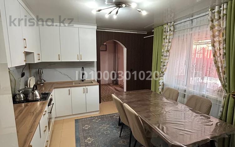 Отдельный дом · 5 комнат · 105 м² · 3.8 сот., Я Туйебекова 55 — Сухамбаева угол за 27 млн 〒 в Таразе — фото 2