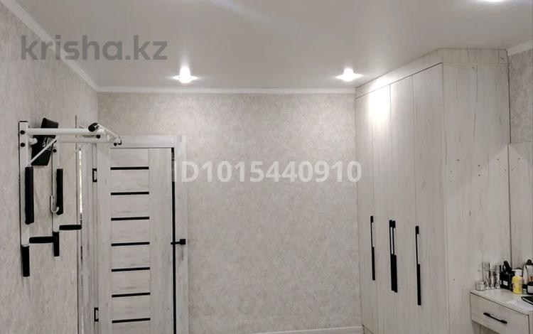 3-бөлмелі пәтер · 63 м² · 2/5 қабат, 17-шағынаудан, Майкудук, 17й микрорайон 38, бағасы: 19.5 млн ₸ в Караганде, Алихана Бокейханова р-н — фото 2