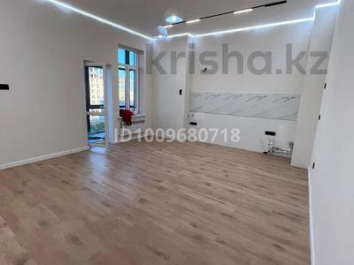 2-комнатная квартира · 92 м² · 4/5 этаж, мкр Нурсая, Абулхаир Хана 46 — Проспект Абулхаир Хана за 45 млн ₸ в Атырау