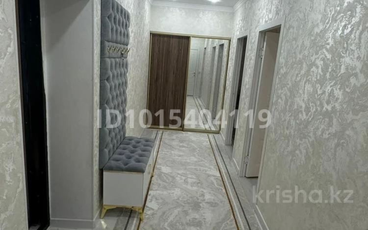 2-комнатная квартира · 69 м² · 2/6 этаж, 38-й мкр, 38 мкрн 3 за 180 000 ₸ в Актау — фото 2