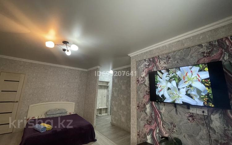 1-комнатная квартира · 40 м² · 2/5 этаж, мкр Новый Город, Назарбаева 17 — Галерея за 1 500 〒 в Караганде, Казыбек би р-н — фото 2