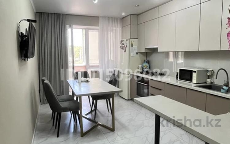 2-бөлмелі пәтер · 72.8 м² · 2/5 қабат, Северо-Восток ш/а. 1 к 3, бағасы: 31 млн ₸ в Уральске, мкр Северо-Восток — фото 2
