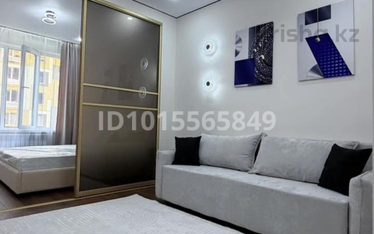 2-бөлмелі пәтер · 35 м² · 2/9 қабат, проспект Райысбека 590/18 93, бағасы: 26 млн ₸ в Алматы, Наурызбайский р-н — фото 2