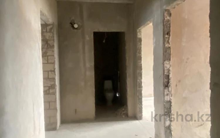 2-комнатная квартира · 66.7 м² · 5/5 этаж, мкр. Алтын орда за 16.5 млн ₸ в Актобе — фото 2
