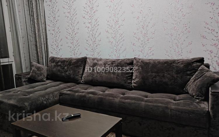 2-комнатная квартира · 44 м² · 7/9 этаж, Би-боранбая 37 — Докучаева за 10 000 ₸ в Семее — фото 4