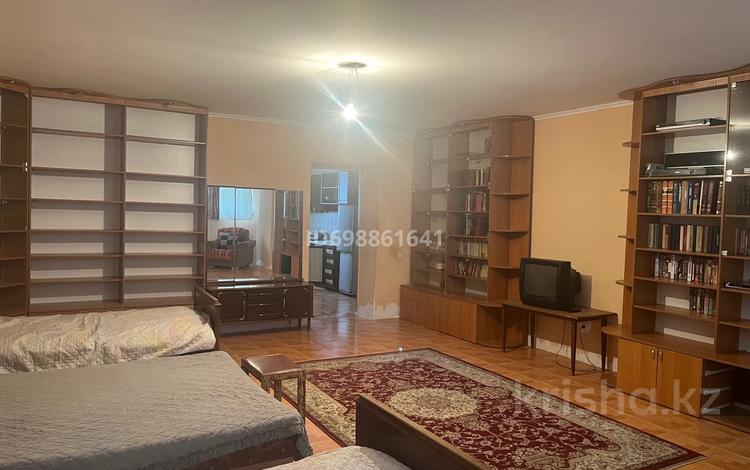 2-комнатная квартира · 70 м² · 1/4 этаж, мкр Юго-Восток, Мкр Юго-Восток ул. Университетская 28/6 — Рядом с КарГу за 160 000 ₸ в Караганде, Казыбек би р-н — фото 2