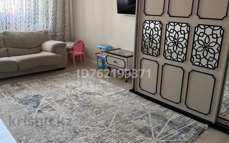 2-комнатная квартира · 48.5 м² · 3/5 этаж, Азаттык 129 — Сзади шалкымы за 16 млн 〒 в Атырау — фото 2