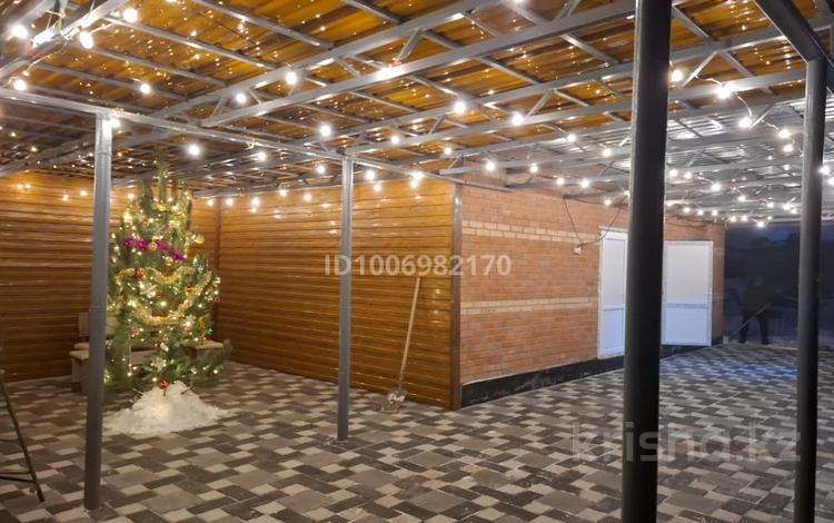 Дом · 4 комнаты · 120 м², Микрорайон Северный, Станционная 1/16 — Костанай 2 за 70 000 ₸ — фото 14